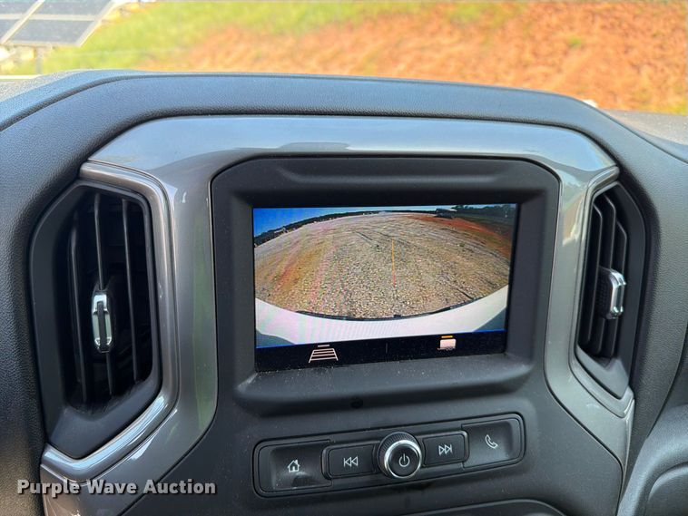 image for item YA4529 2022 Chevrolet Silverado 1500 Crew Cab pickup truck