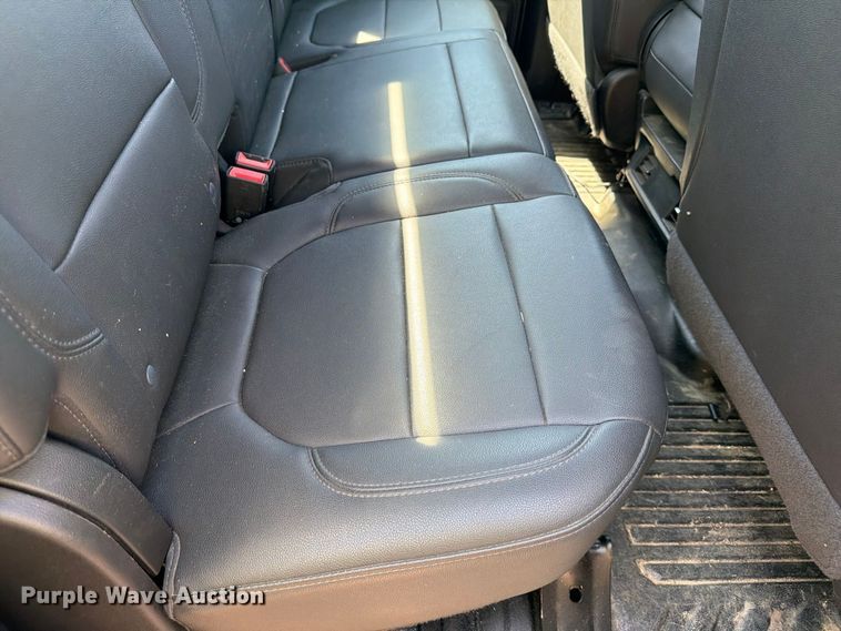 image for item YA4529 2022 Chevrolet Silverado 1500 Crew Cab pickup truck