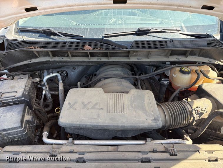image for item YA4529 2022 Chevrolet Silverado 1500 Crew Cab pickup truck