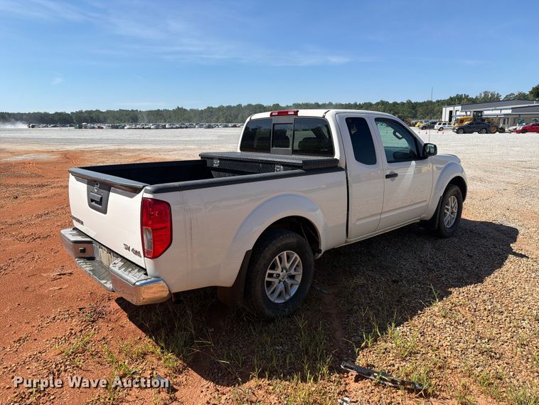 image for item YA4530 2020 Nissan Frontier Ext. Cab pickup truck
