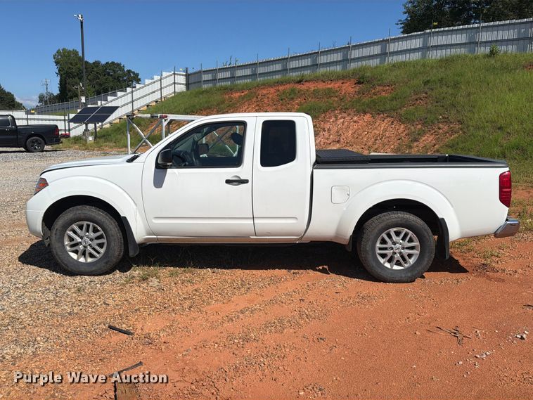 image for item YA4530 2020 Nissan Frontier Ext. Cab pickup truck