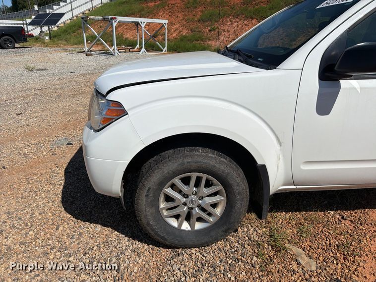image for item YA4530 2020 Nissan Frontier Ext. Cab pickup truck