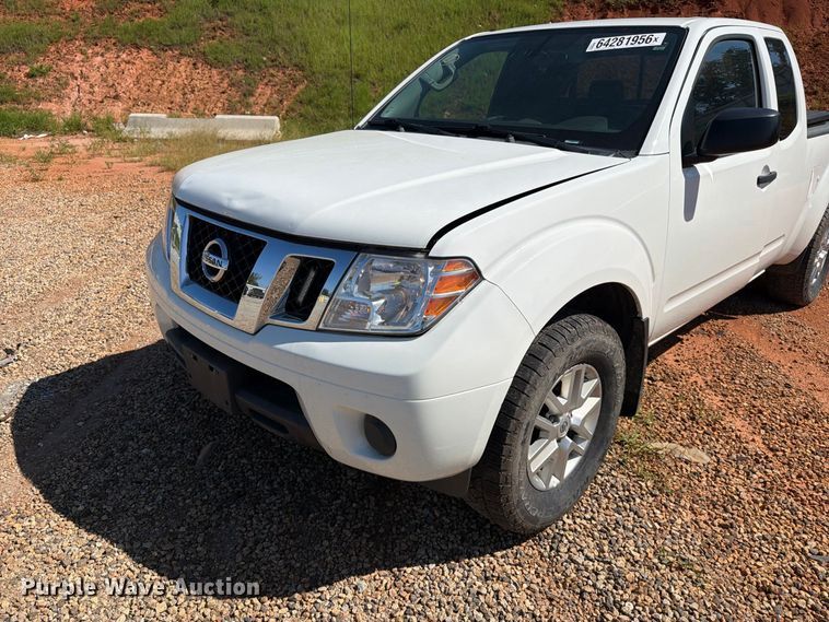 image for item YA4530 2020 Nissan Frontier Ext. Cab pickup truck