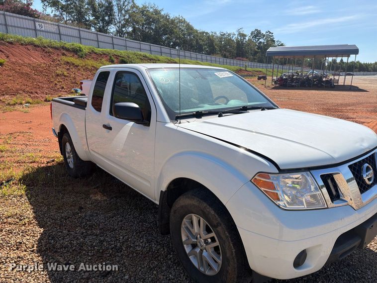 image for item YA4530 2020 Nissan Frontier Ext. Cab pickup truck