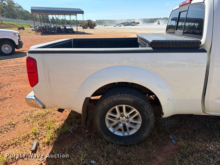 image for item YA4530 2020 Nissan Frontier Ext. Cab pickup truck