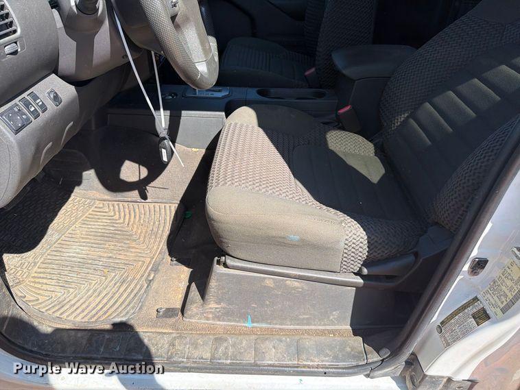 image for item YA4530 2020 Nissan Frontier Ext. Cab pickup truck
