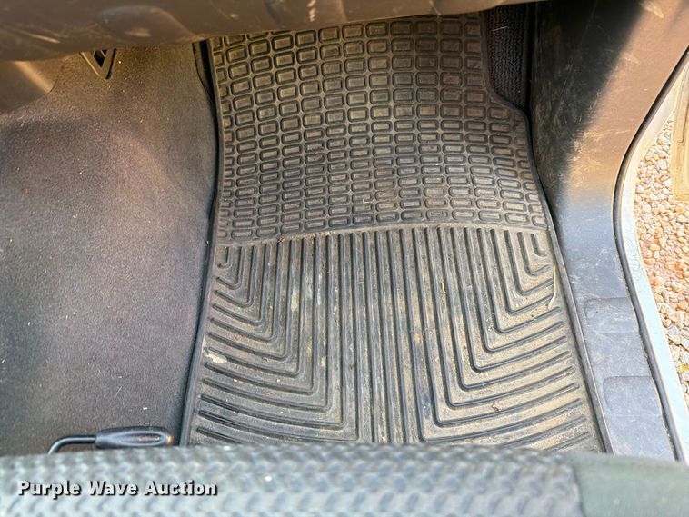 image for item YA4530 2020 Nissan Frontier Ext. Cab pickup truck