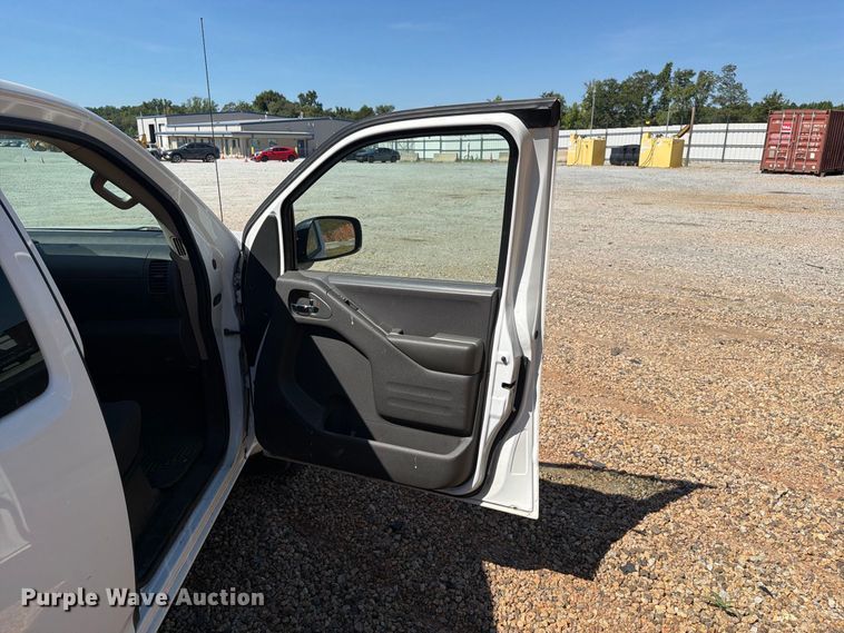 image for item YA4530 2020 Nissan Frontier Ext. Cab pickup truck