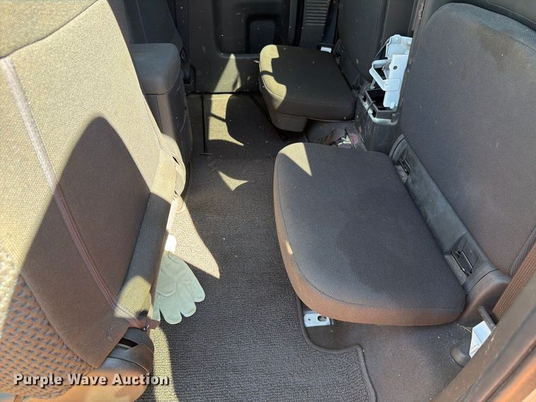 image for item YA4530 2020 Nissan Frontier Ext. Cab pickup truck