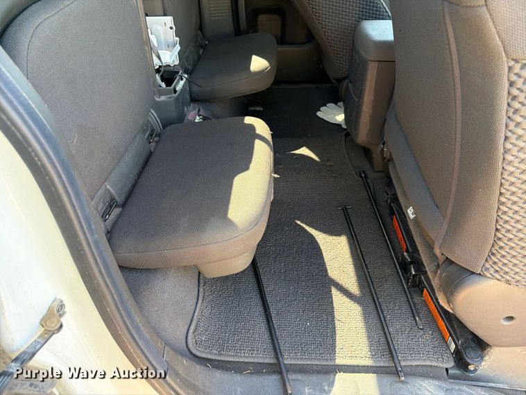 image for item YA4530 2020 Nissan Frontier Ext. Cab pickup truck
