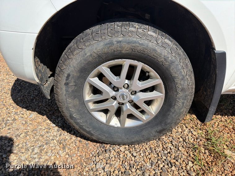 image for item YA4530 2020 Nissan Frontier Ext. Cab pickup truck
