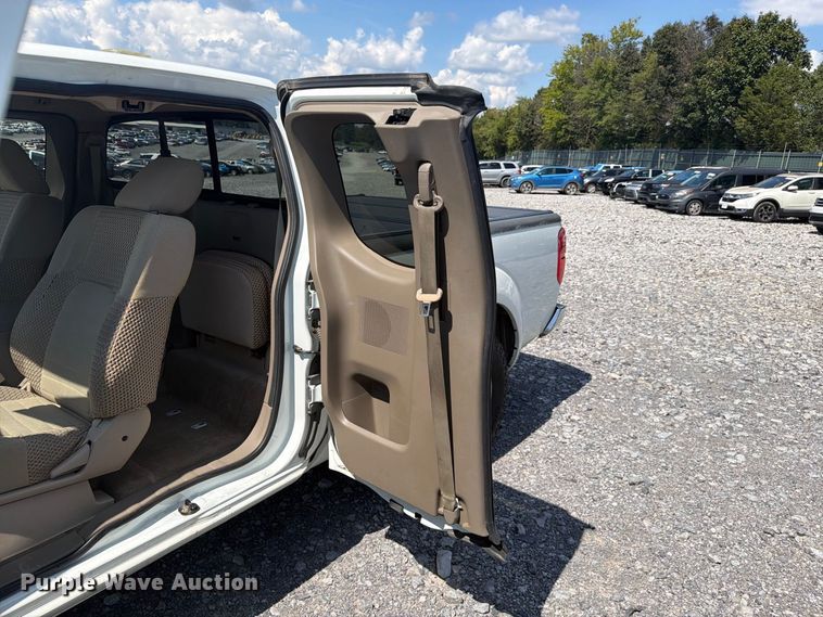 image for item YA4531 2016 Nissan Frontier Ext. Cab pickup truck