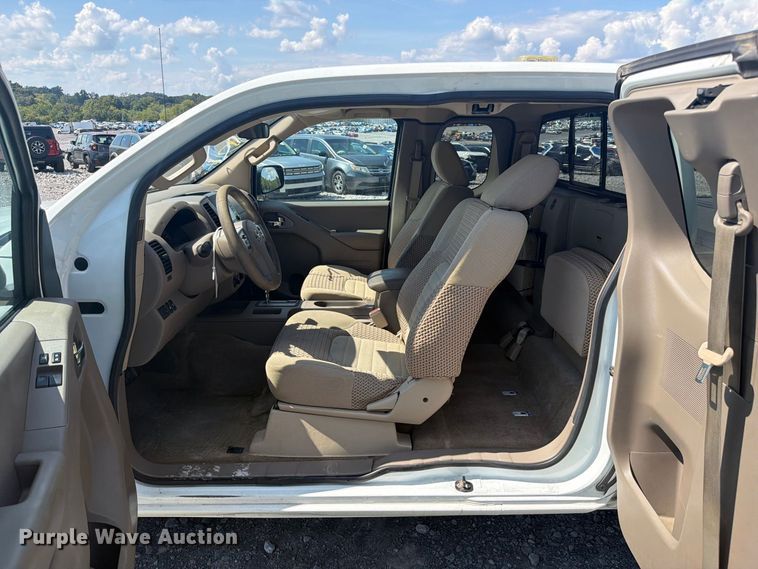 image for item YA4531 2016 Nissan Frontier Ext. Cab pickup truck