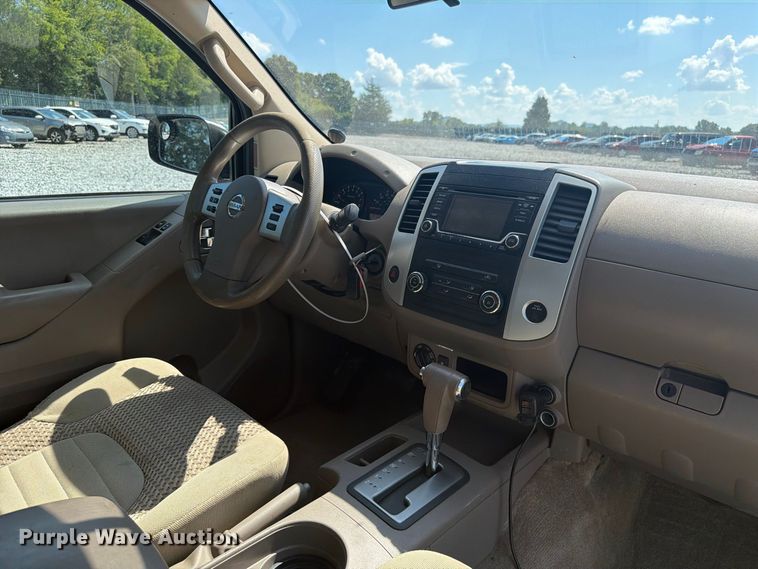 image for item YA4531 2016 Nissan Frontier Ext. Cab pickup truck