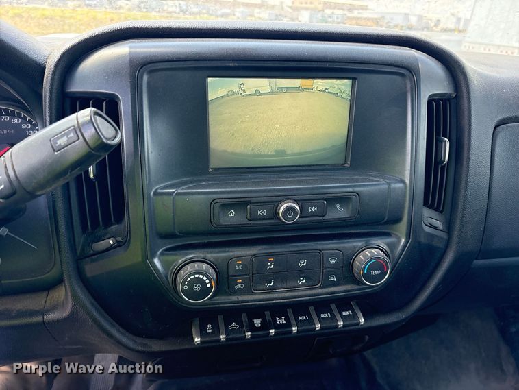 image for item YA4623 2019 Chevrolet Silverado 3500HD Crew Cab flatbed pickup truck