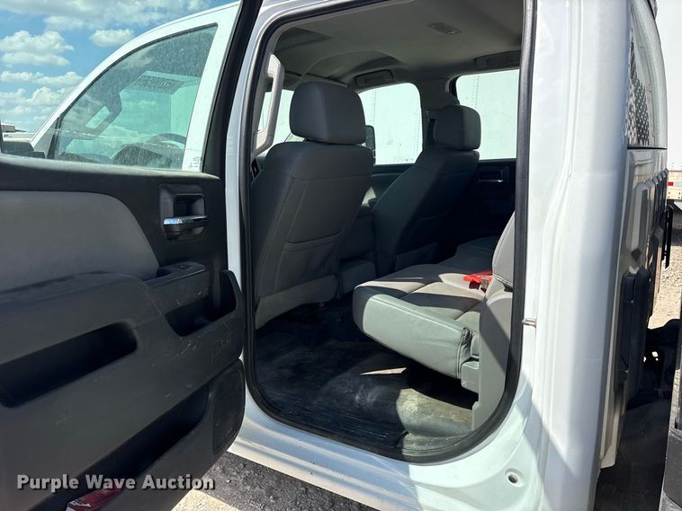 image for item YA4623 2019 Chevrolet Silverado 3500HD Crew Cab flatbed pickup truck
