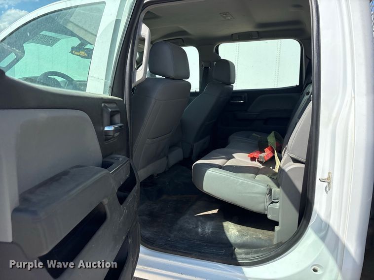 image for item YA4623 2019 Chevrolet Silverado 3500HD Crew Cab flatbed pickup truck