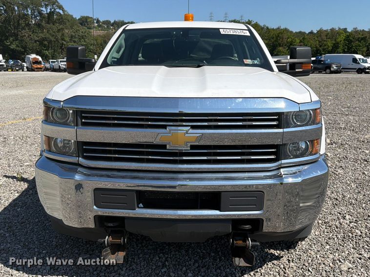 image for item YA4635 2018 Chevrolet Silverado 2500HD Ext. Cab utility bed pickup truck