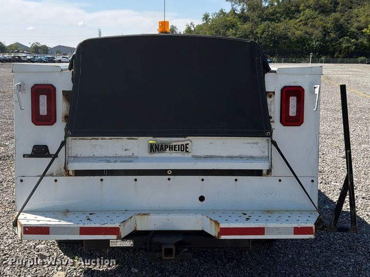 image for item YA4635 2018 Chevrolet Silverado 2500HD Ext. Cab utility bed pickup truck