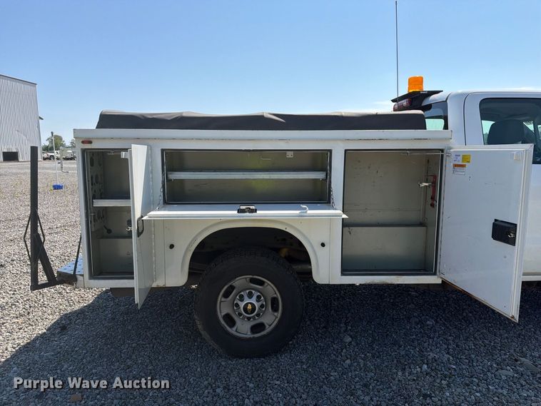 image for item YA4635 2018 Chevrolet Silverado 2500HD Ext. Cab utility bed pickup truck