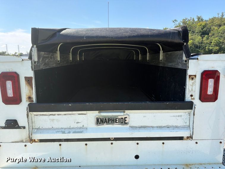 image for item YA4635 2018 Chevrolet Silverado 2500HD Ext. Cab utility bed pickup truck