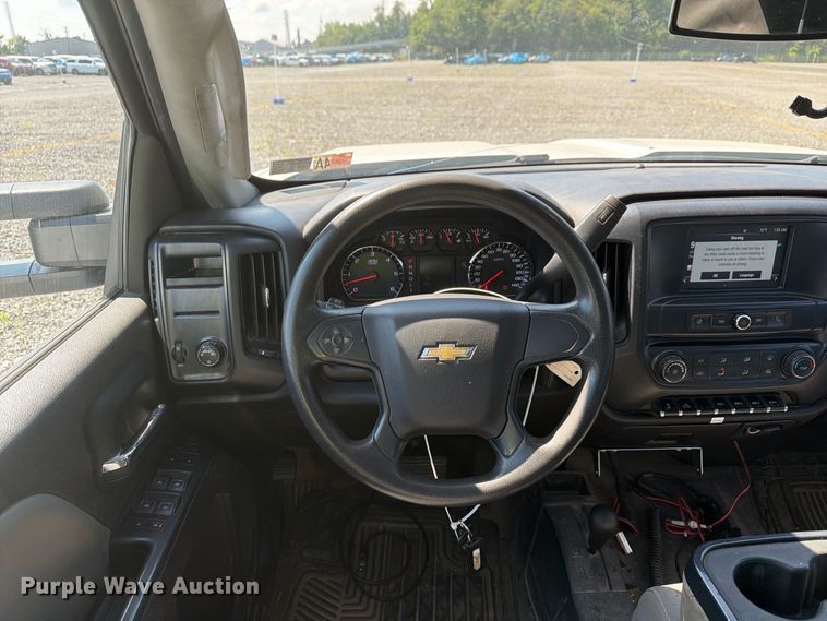 image for item YA4635 2018 Chevrolet Silverado 2500HD Ext. Cab utility bed pickup truck