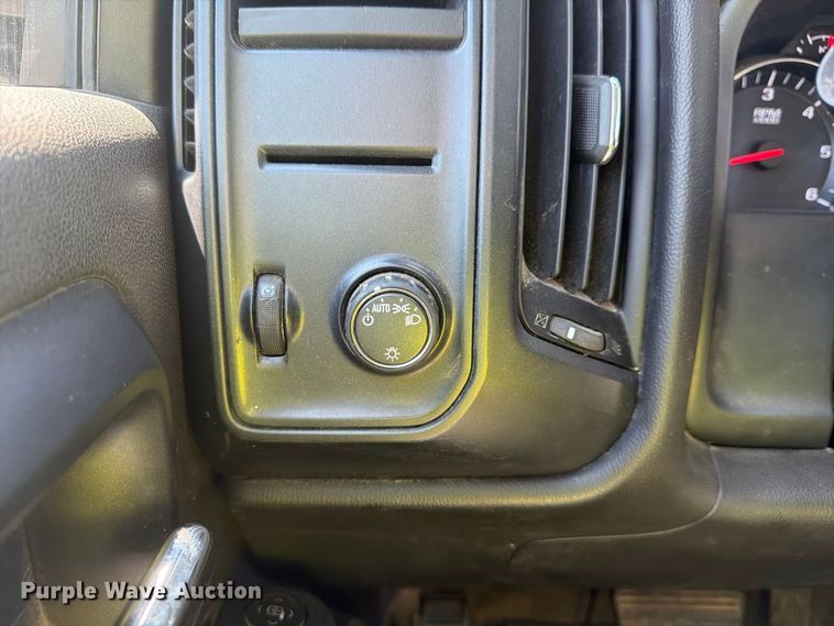 image for item YA4635 2018 Chevrolet Silverado 2500HD Ext. Cab utility bed pickup truck