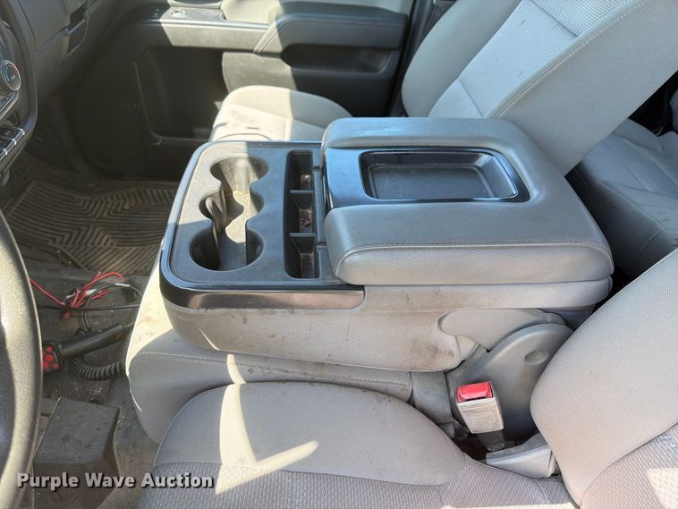 image for item YA4635 2018 Chevrolet Silverado 2500HD Ext. Cab utility bed pickup truck
