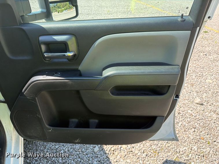 image for item YA4635 2018 Chevrolet Silverado 2500HD Ext. Cab utility bed pickup truck
