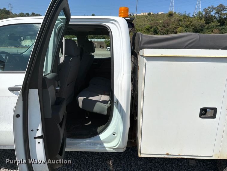 image for item YA4635 2018 Chevrolet Silverado 2500HD Ext. Cab utility bed pickup truck