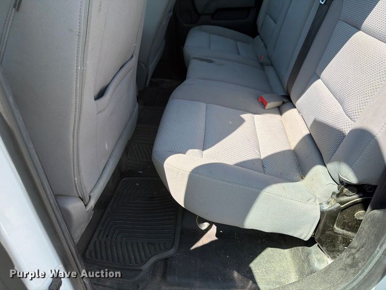 image for item YA4635 2018 Chevrolet Silverado 2500HD Ext. Cab utility bed pickup truck