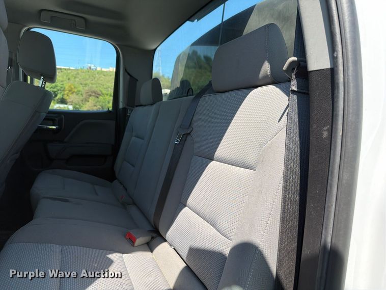 image for item YA4635 2018 Chevrolet Silverado 2500HD Ext. Cab utility bed pickup truck