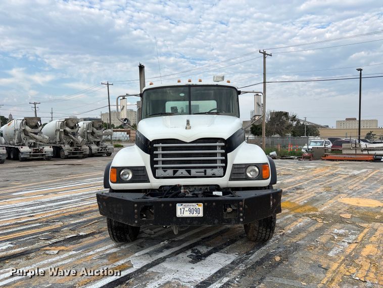 image for item DN6669 2004 Mack Granite CV713 ready mix truck
