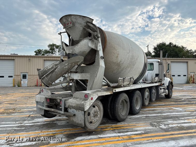 image for item DN6669 2004 Mack Granite CV713 ready mix truck
