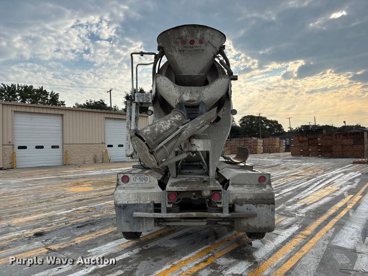 image for item DN6669 2004 Mack Granite CV713 ready mix truck