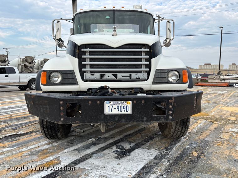 image for item DN6669 2004 Mack Granite CV713 ready mix truck
