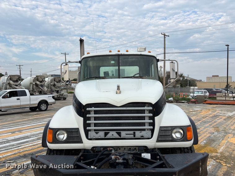image for item DN6669 2004 Mack Granite CV713 ready mix truck