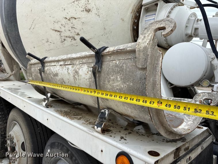 image for item DN6669 2004 Mack Granite CV713 ready mix truck