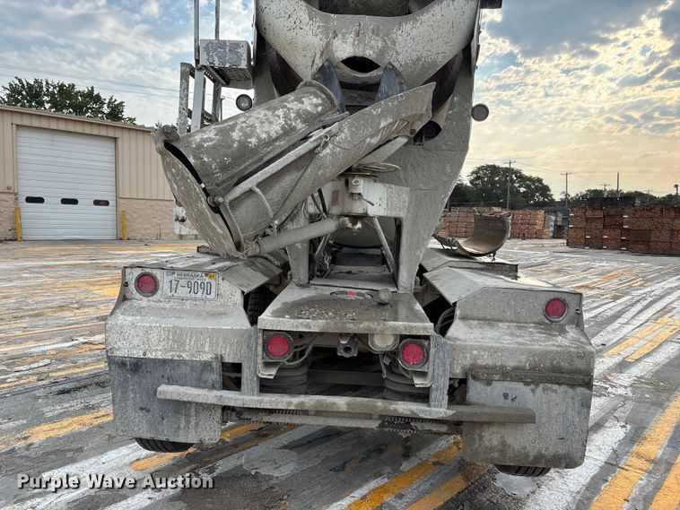 image for item DN6669 2004 Mack Granite CV713 ready mix truck