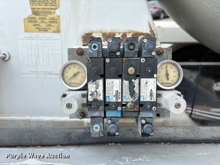 image for item DN6669 2004 Mack Granite CV713 ready mix truck