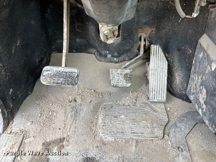 image for item DN6669 2004 Mack Granite CV713 ready mix truck