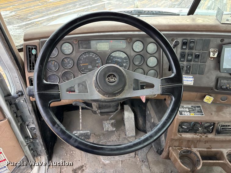 image for item DN6669 2004 Mack Granite CV713 ready mix truck
