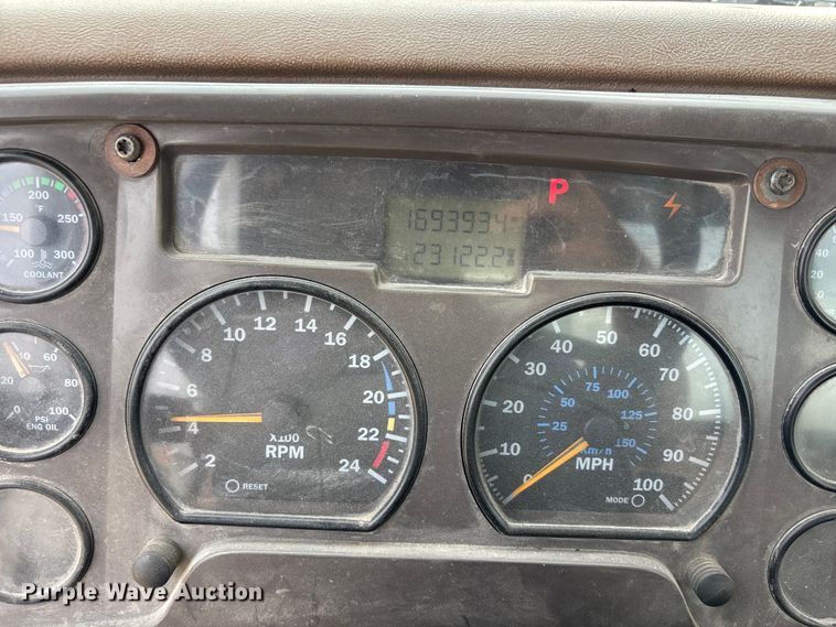 image for item DN6669 2004 Mack Granite CV713 ready mix truck