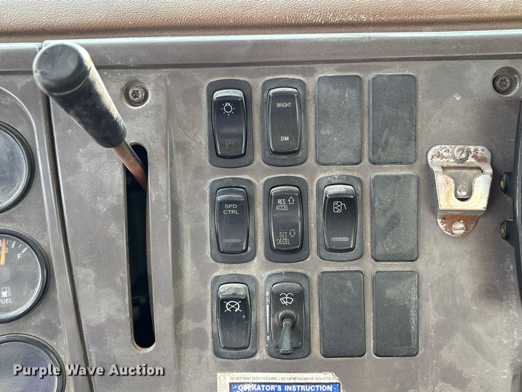 image for item DN6669 2004 Mack Granite CV713 ready mix truck