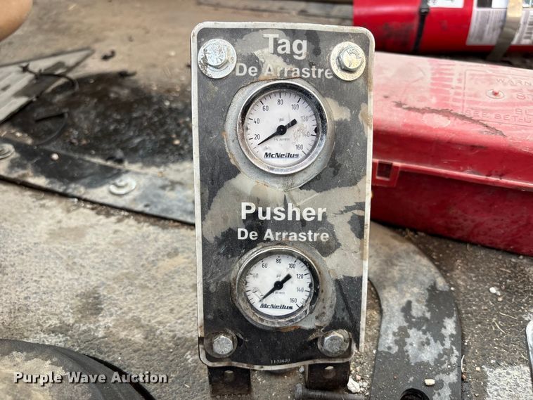 image for item DN6669 2004 Mack Granite CV713 ready mix truck