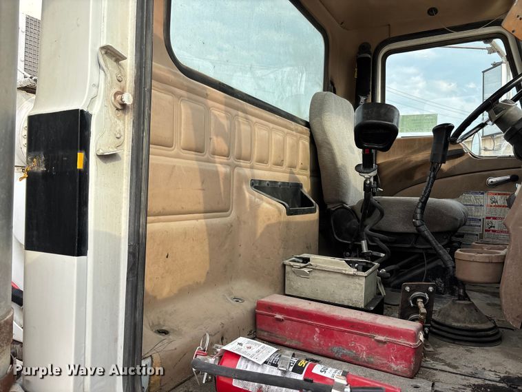 image for item DN6669 2004 Mack Granite CV713 ready mix truck