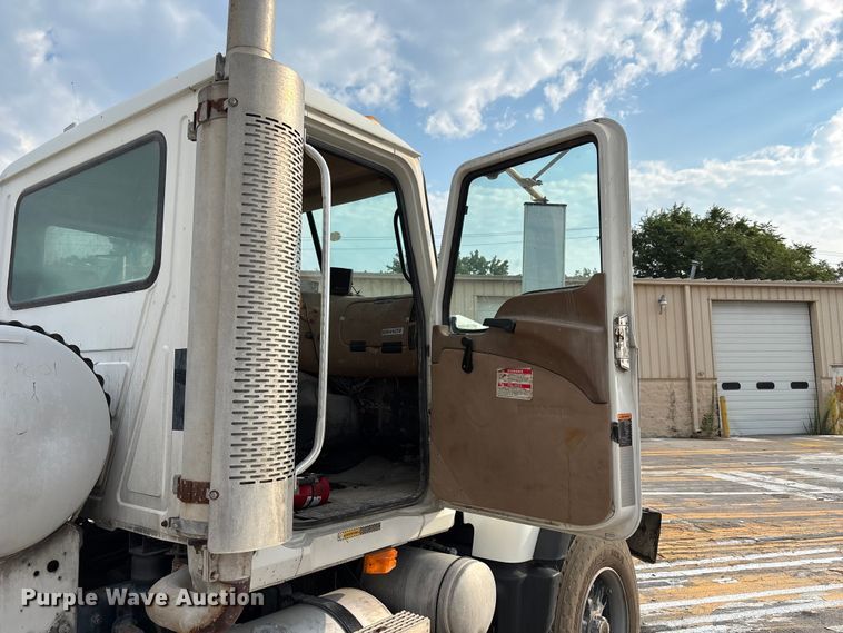 image for item DN6669 2004 Mack Granite CV713 ready mix truck