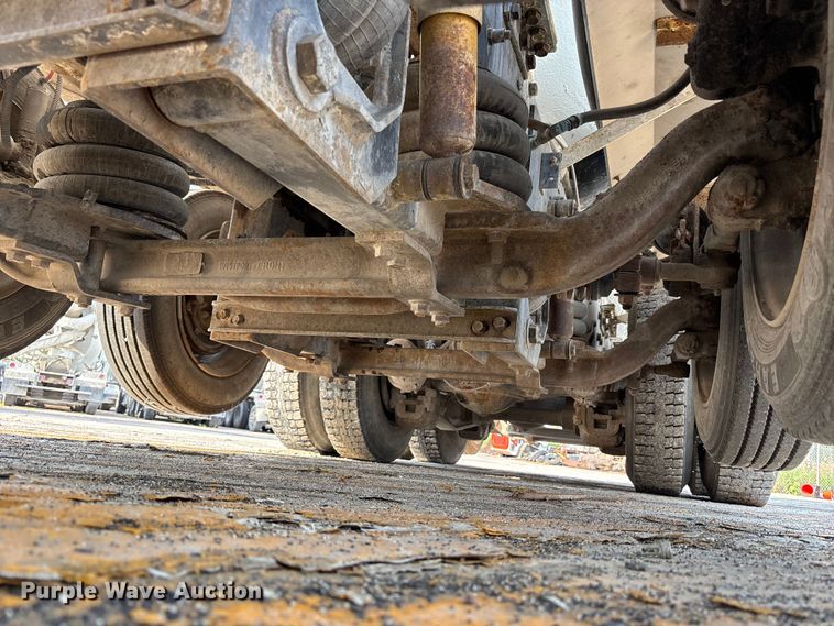 image for item DN6669 2004 Mack Granite CV713 ready mix truck