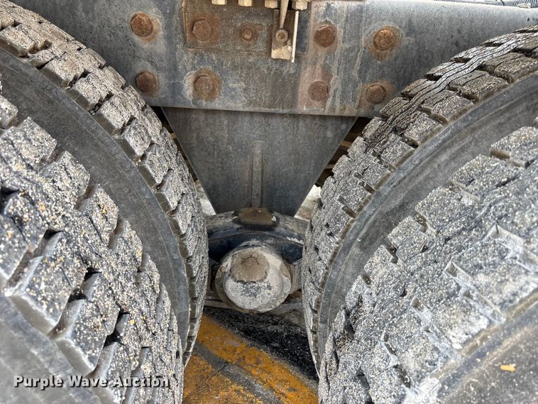 image for item DN6669 2004 Mack Granite CV713 ready mix truck