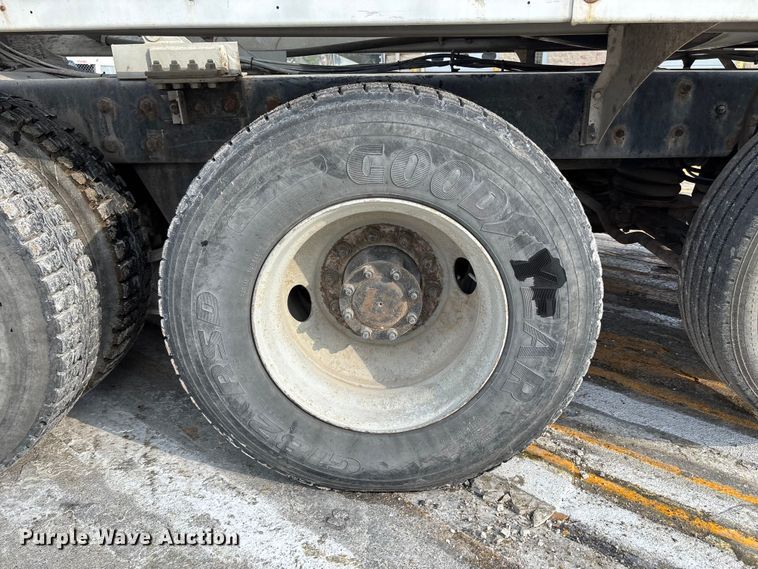 image for item DN6669 2004 Mack Granite CV713 ready mix truck